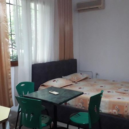 H&A Guest House โกเลม ภายนอก รูปภาพ