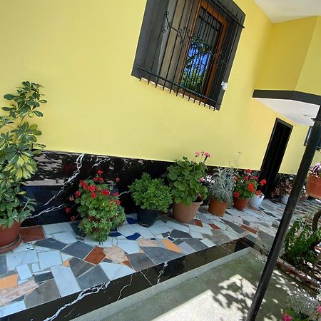 H&A Guest House โกเลม ภายนอก รูปภาพ