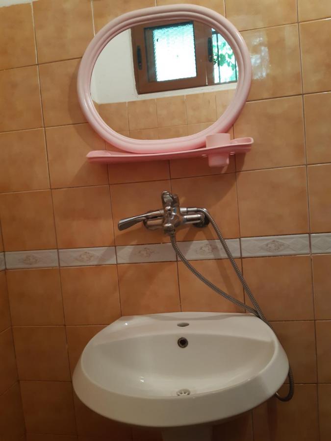 H&A Guest House โกเลม ภายนอก รูปภาพ