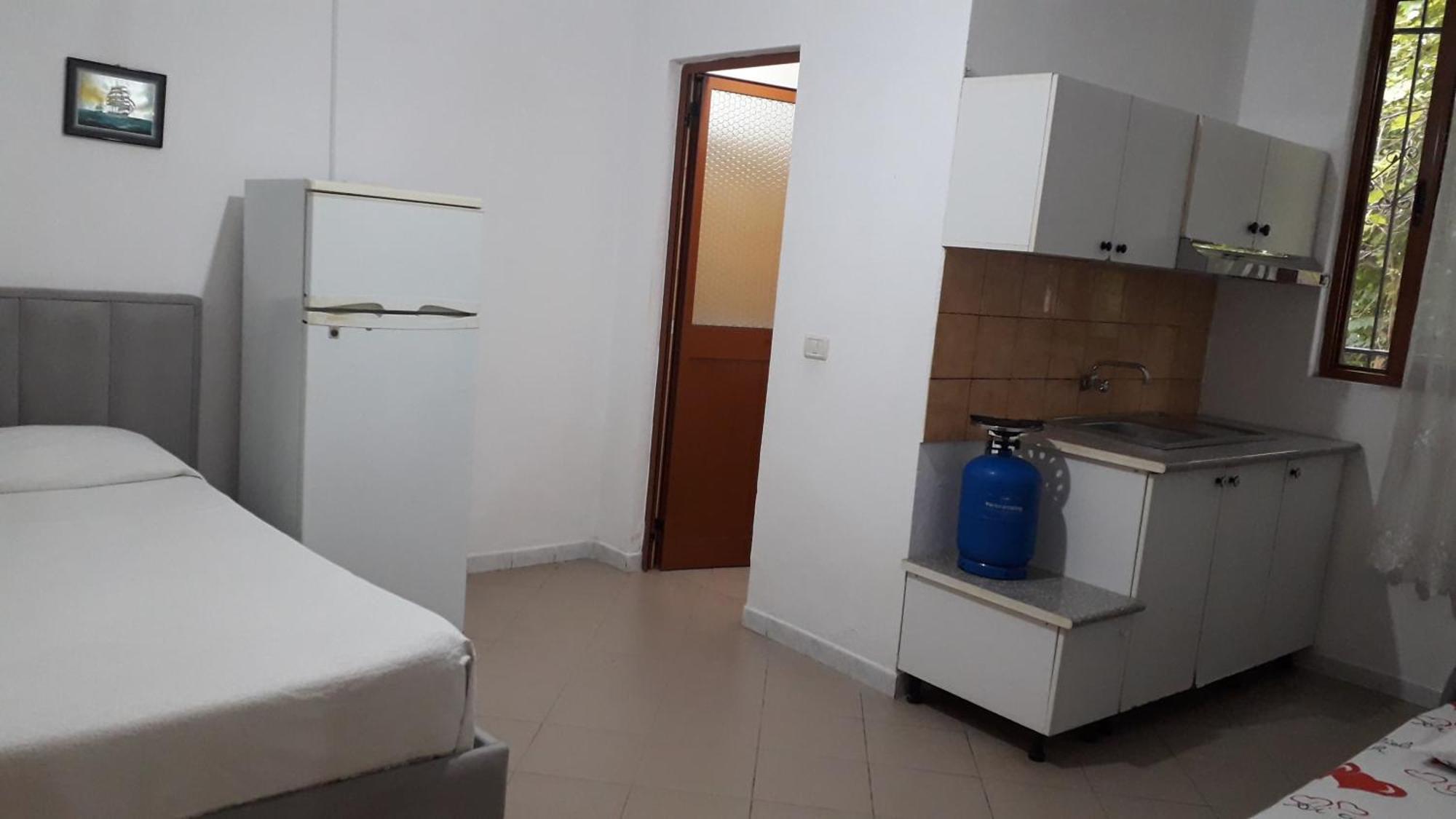 H&A Guest House โกเลม ภายนอก รูปภาพ
